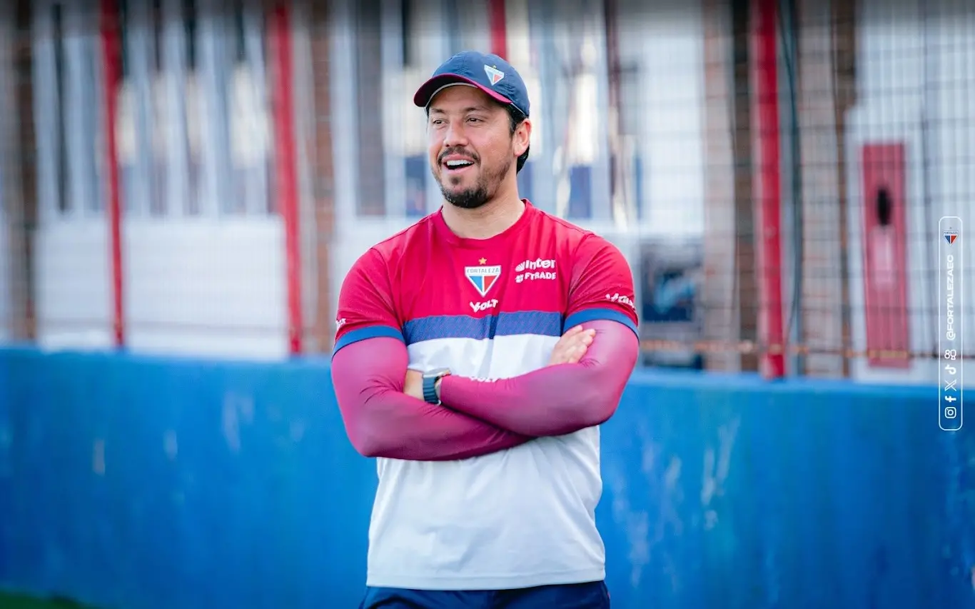 Imagem da notícia Thiago Carpini deixa Fortaleza com título, finais e time no G5
