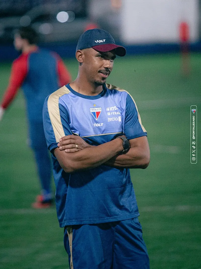 Imagem da notícia Reinan Santos assume o Fortaleza de forma interina após saída de Carpini