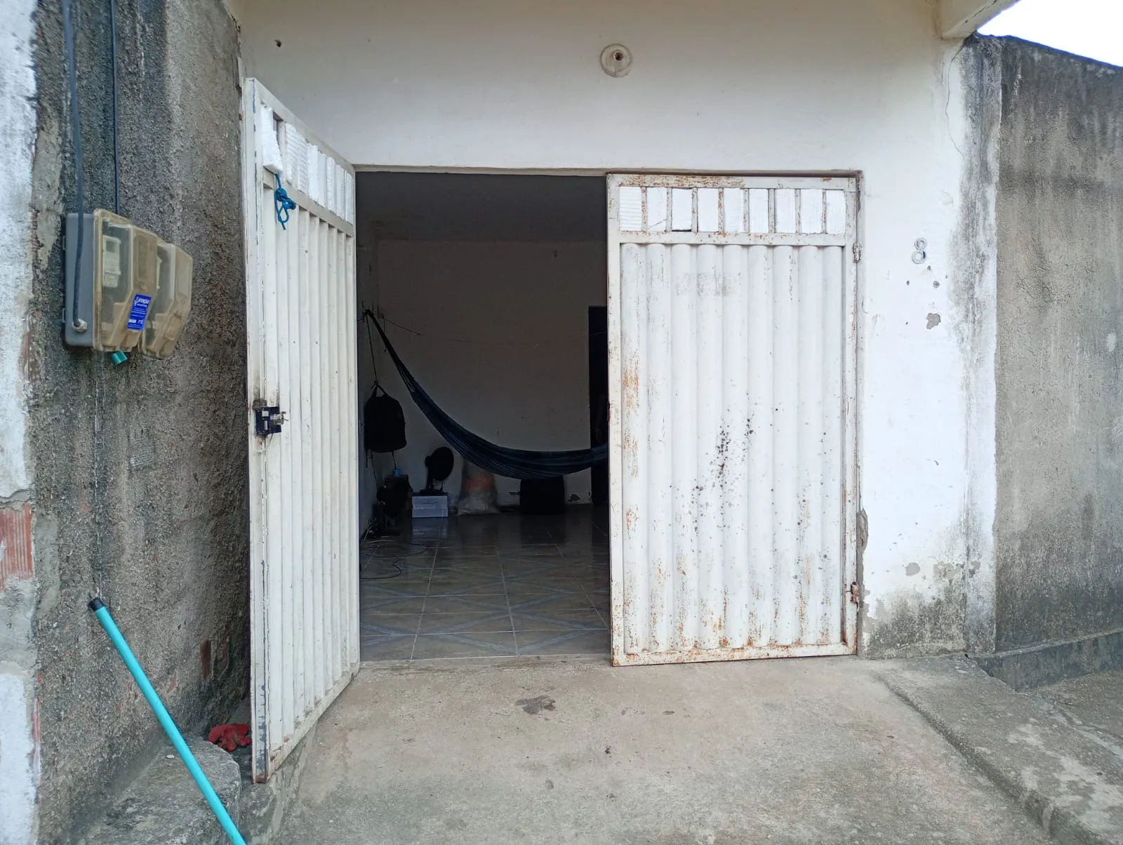 Com salário atrasado, vítimas dependiam da alimentação fornecida por contratante, que usaria as refeições para pressioná-los.