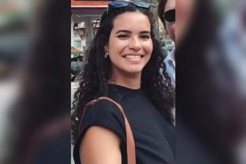 Imagem da notícia Brasileira de 34 anos, formada na UFC, desaparece em Lyon, na França
