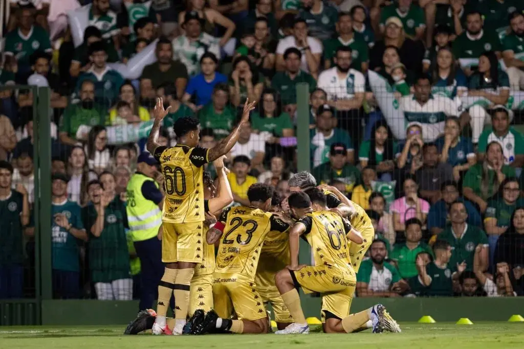 Imagem da notícia Jogos de hoje na TV: veja onde assistir e horário das partidas desta segunda-feira (27)