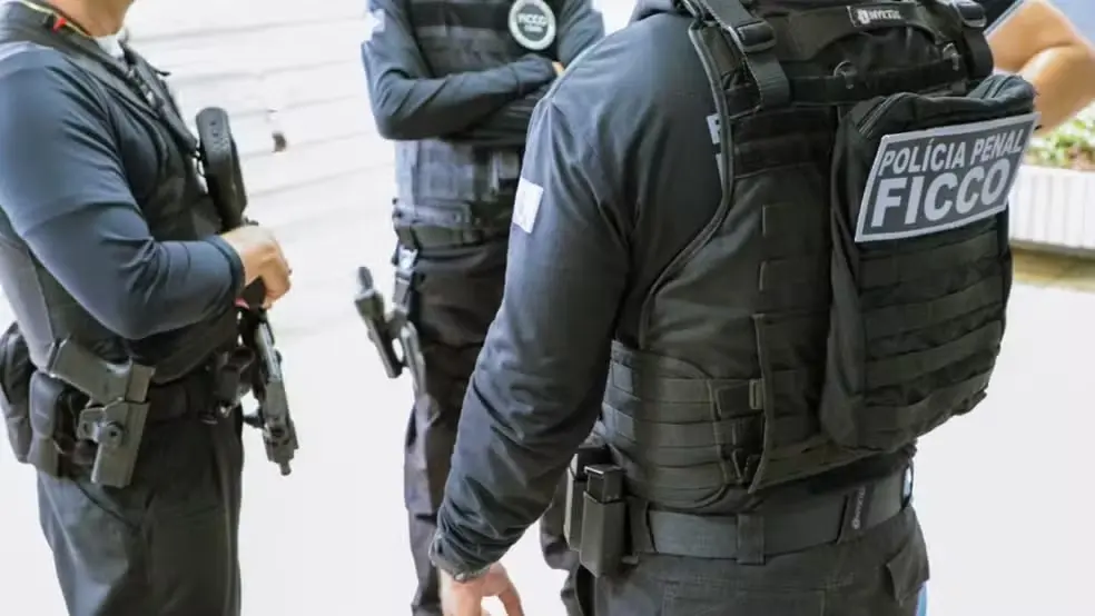 Imagem da notícia Líder de facção é preso com arma e drogas em Horizonte