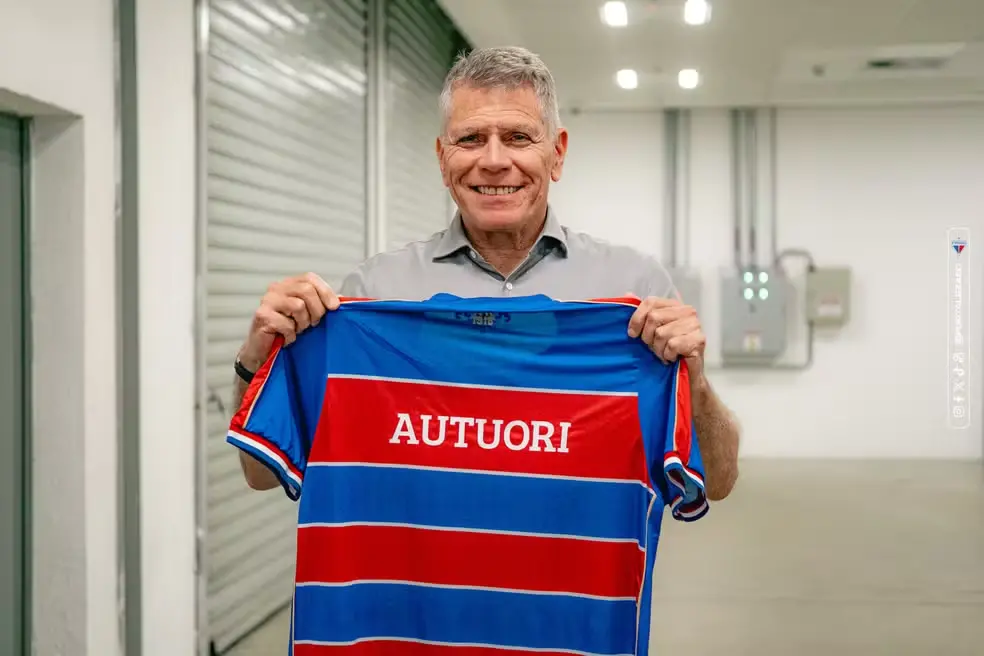 Imagem da notícia Fortaleza: Paulo Autuori destaca identidade, torcida e rejeita 'estilo de Série B'