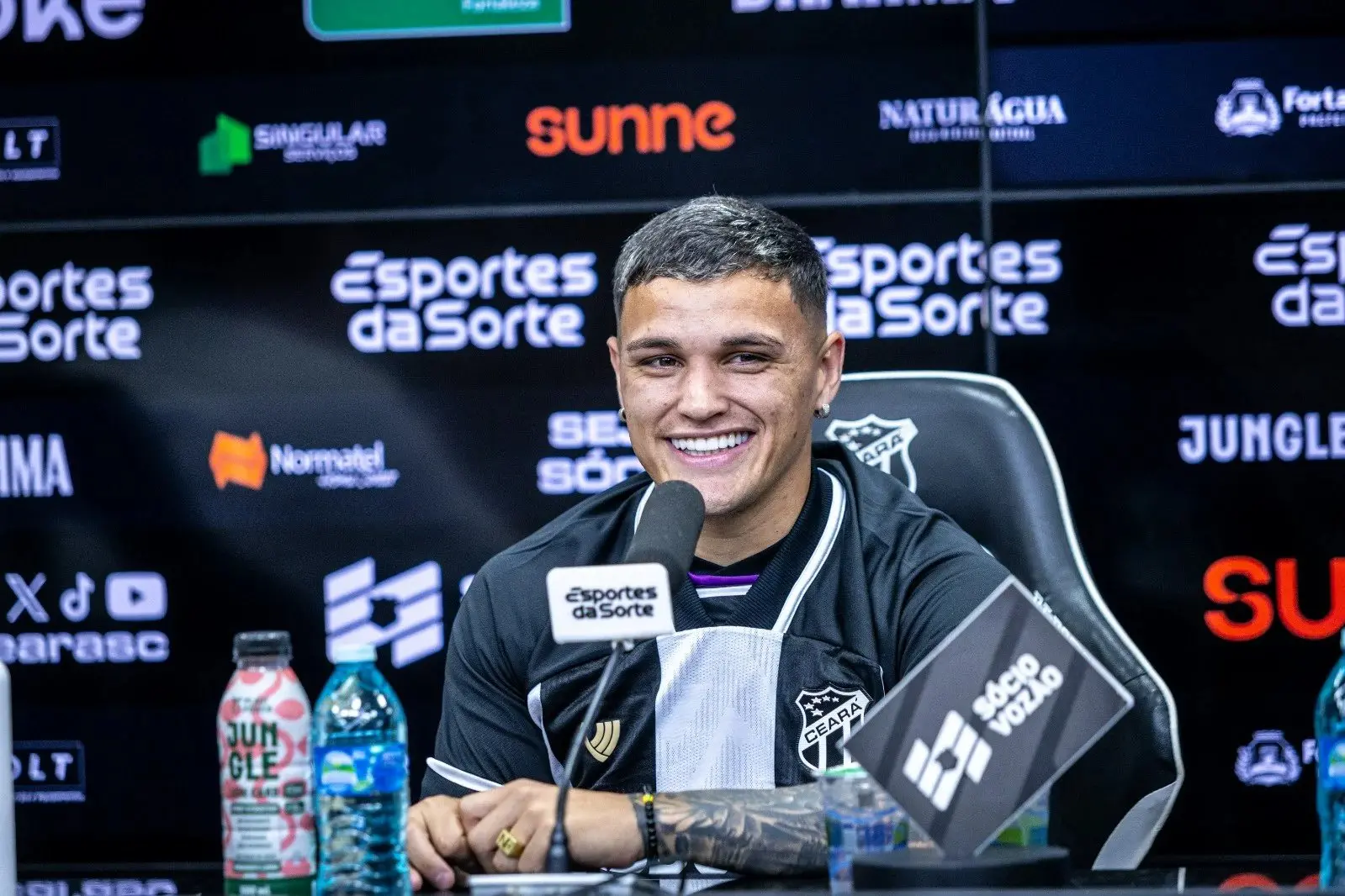 Imagem da notícia Nico Ferreira comenta início no Ceará e revela em qual posição prefere jogar