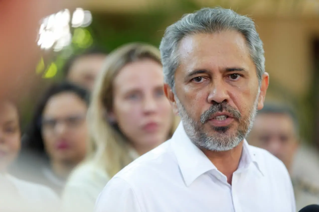 Imagem da notícia Pesquisa Quaest CE: 52% dos cearenses aprovam e 33% desaprovam o Governo Elmano