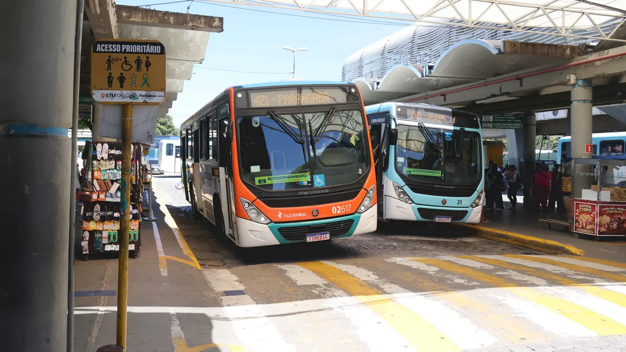 Imagem da notícia Linha de ônibus 043 volta a atender terminal da Parangaba após ampliação de rota