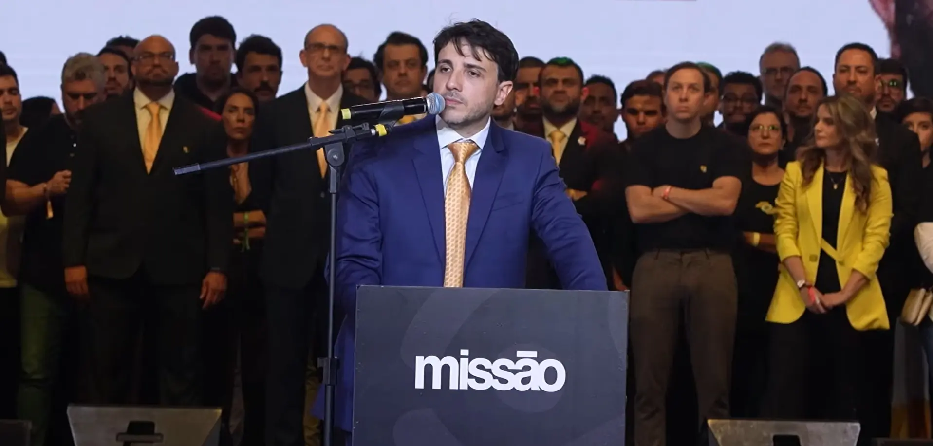 Imagem da notícia Missão oficializa Renan Santos como candidato à presidência: 