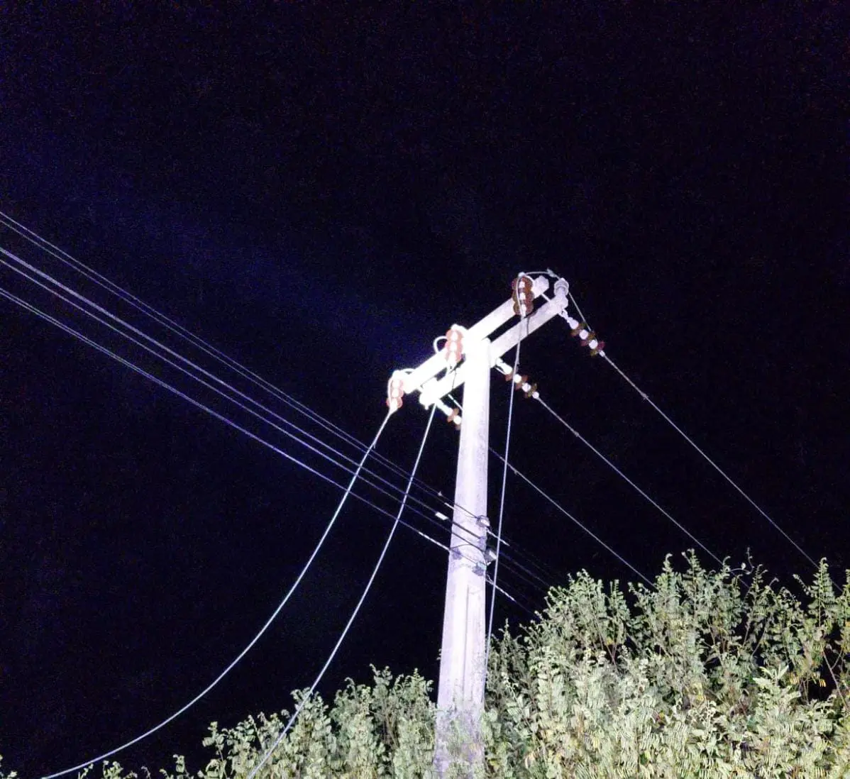 Imagem da notícia Criminosos furtam mais de 1 km de cabos de energia elétrica no Ceará