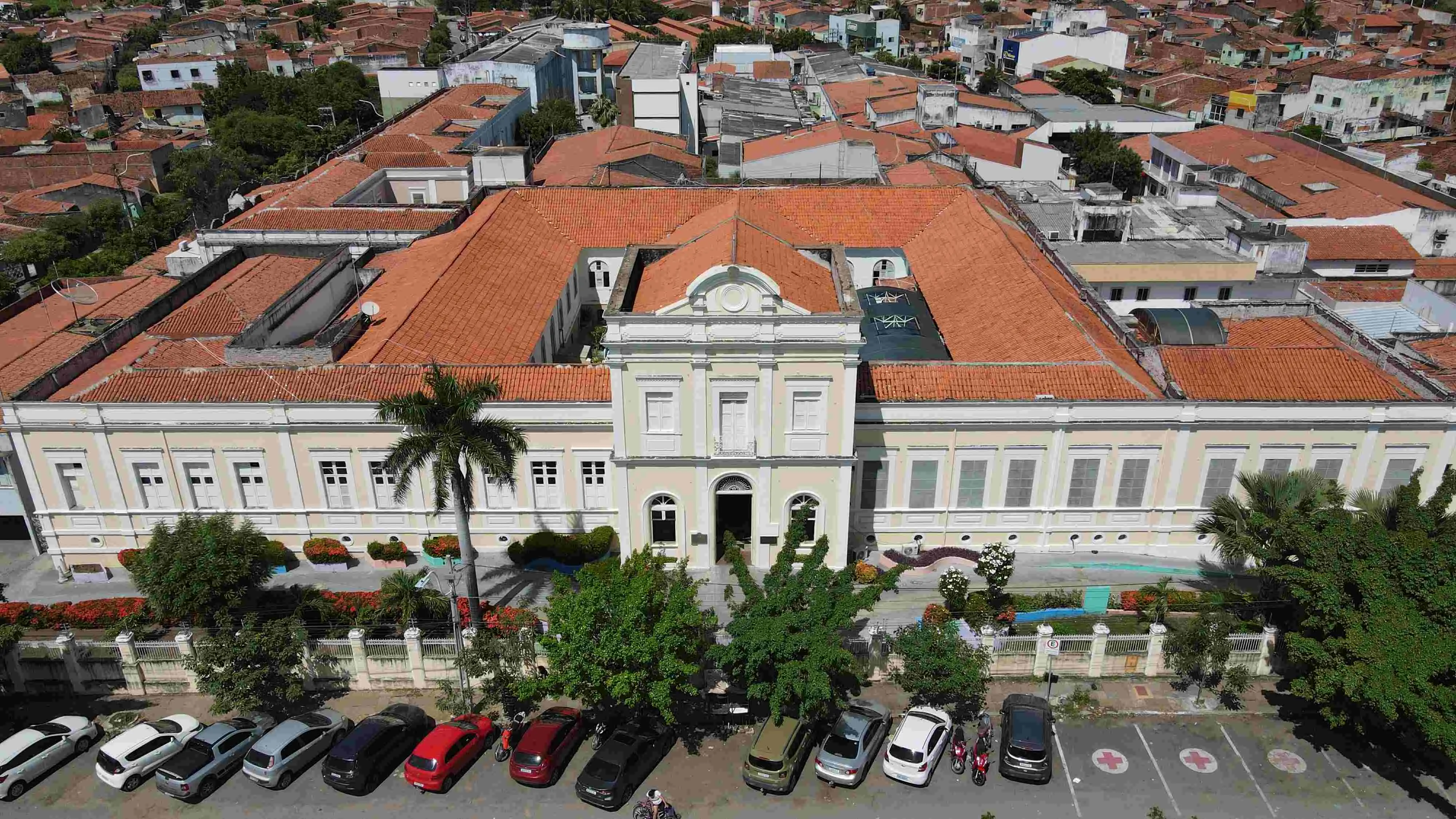 Imagem da notícia Intervenção na Santa Casa de Sobral é ilegal, diz Justiça; Município deve R$ 13 milhões ao hospital