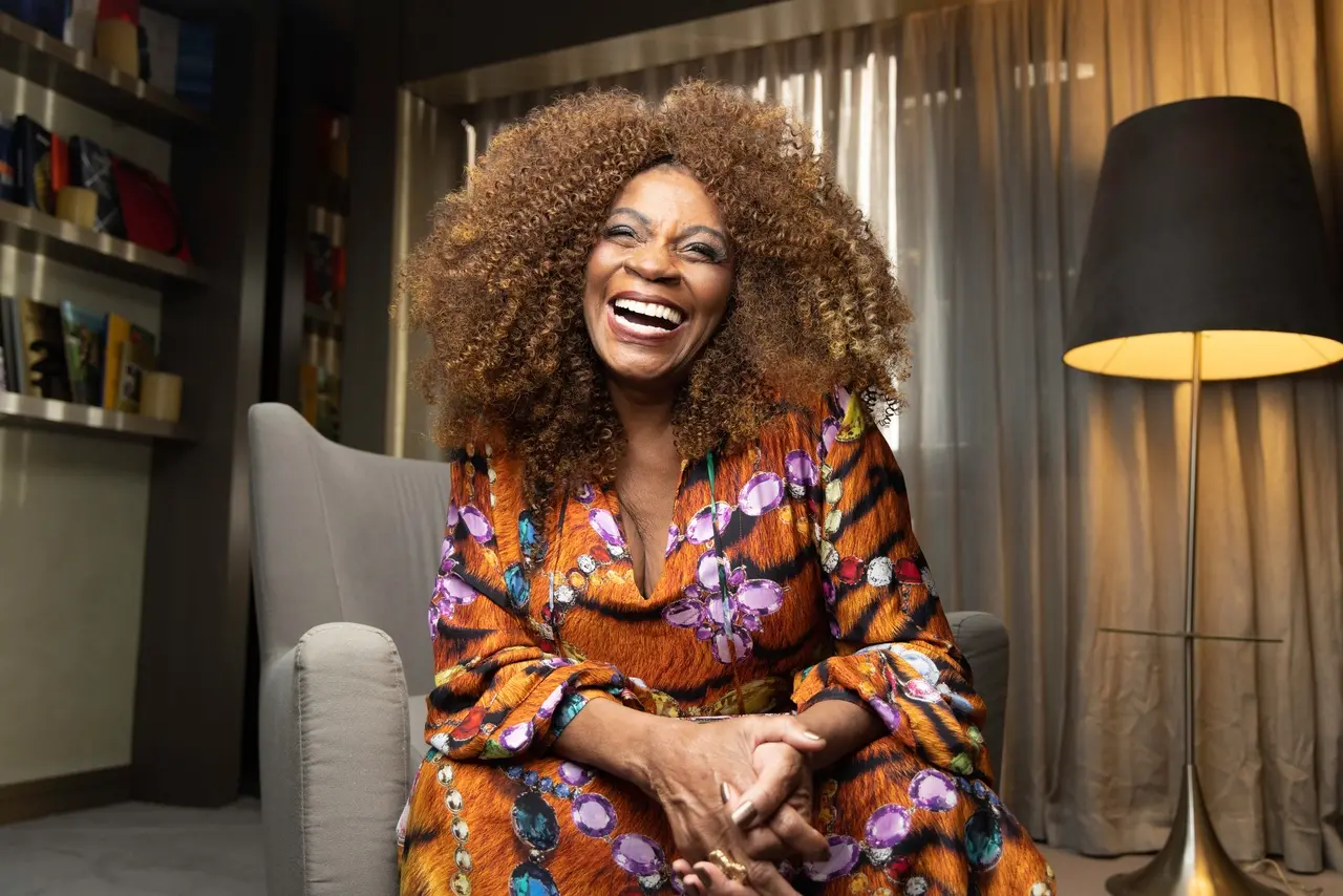 Imagem da notícia Zezé Motta celebra 50 anos de ‘Xica da Silva’ e desafia estereótipos de personagens negras