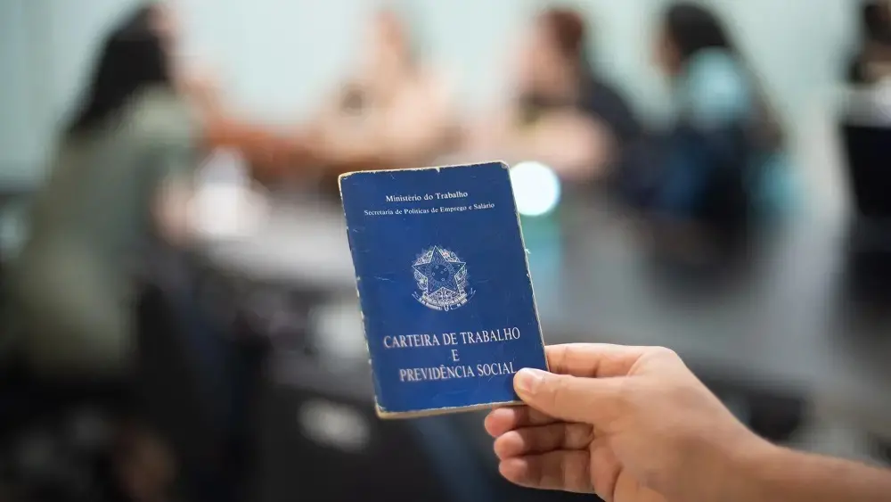 Imagem da notícia Feirão de emprego oferta 200 vagas para pessoas com deficiência nesta quarta-feira (5)