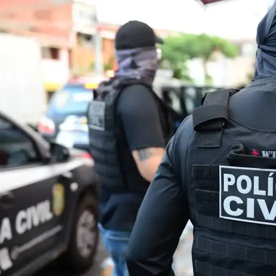 Imagem da notícia Mulher é presa por vender 'canetas emagrecedoras' ilegais durante operação em Canindé