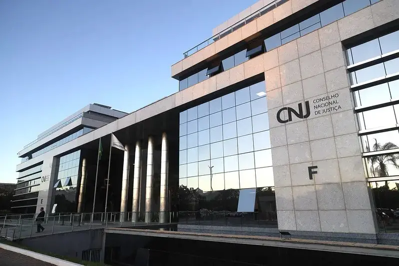Imagem da notícia CNJ põe fim à aposentadoria compulsória como punição mais grave a juizes