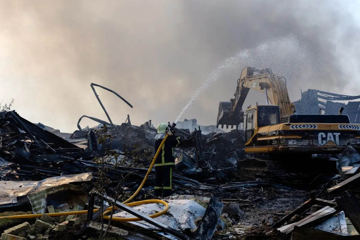 Imagem da notícia Bombardeios russos contra Kiev deixam 17 mortos e vários feridos na madrugada desta quarta (5)