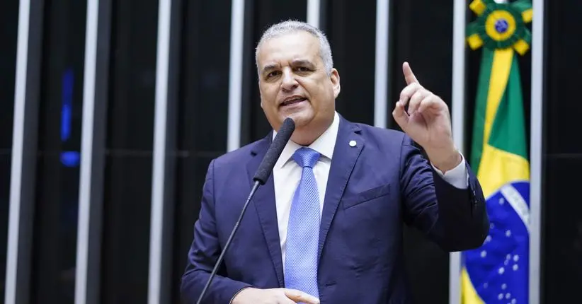 Imagem da notícia Quem é Alfredo Gaspar, confirmado como vice de Flávio Bolsonaro à Presidência? 