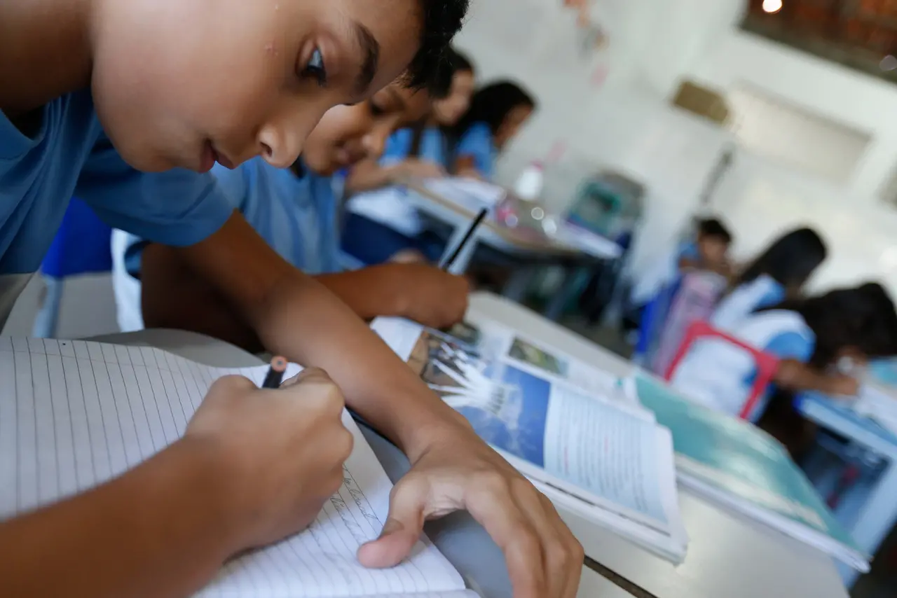 Imagem da notícia Ceará tem 5 cidades nota 10 no Ideb 2025; veja quais