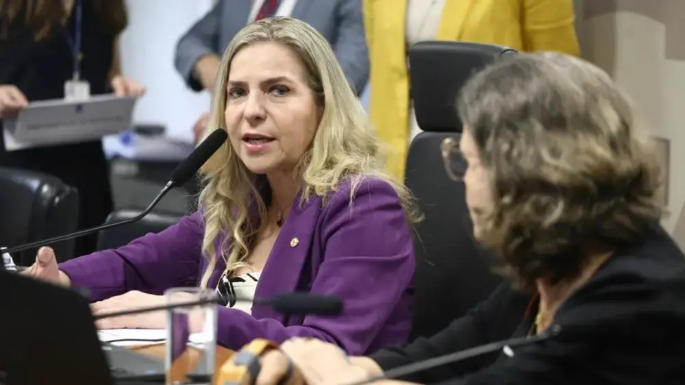 Imagem da notícia Luizianne é escolhida candidata ao Senado na chapa governista; Chagas Vieira será suplente