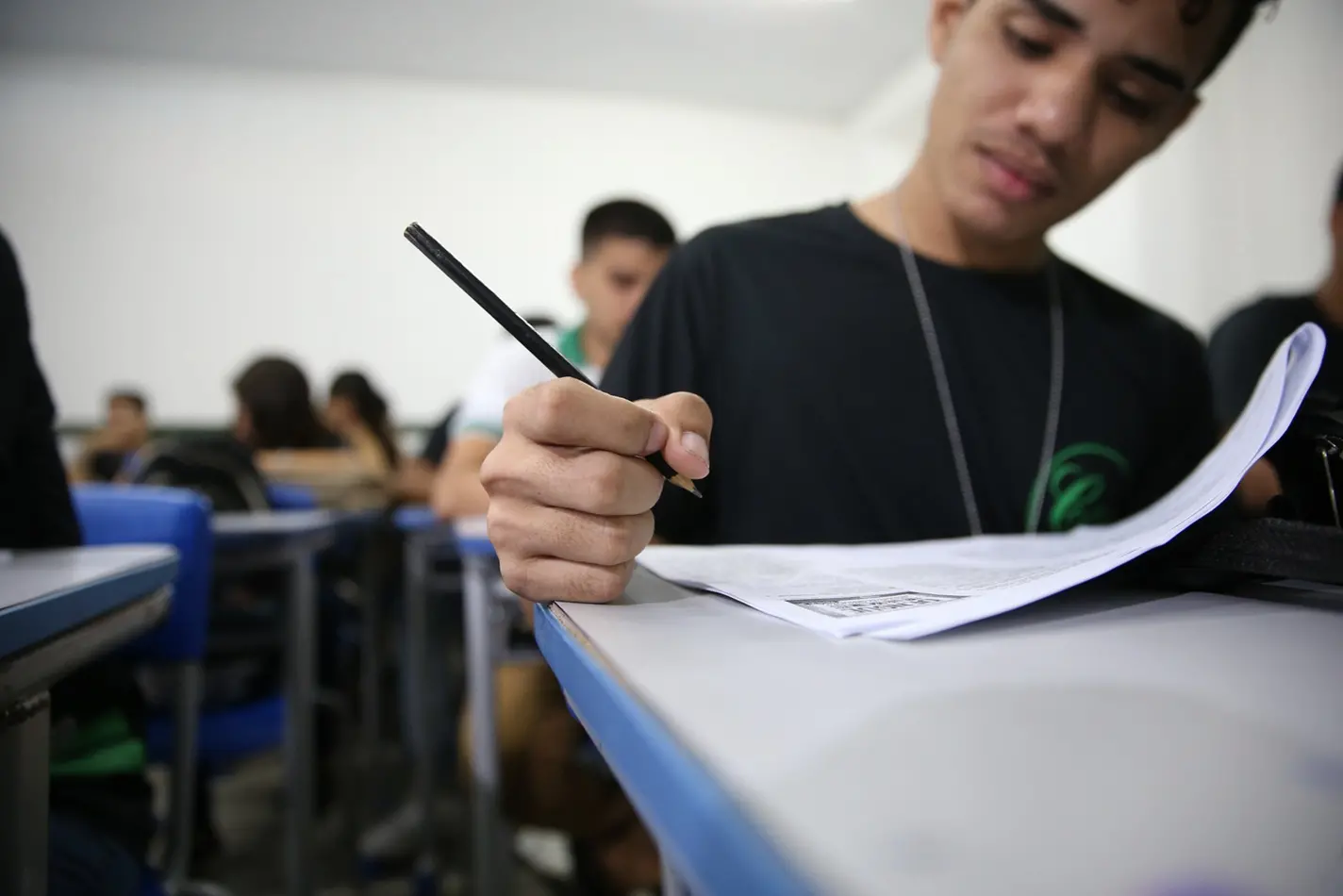 Imagem da notícia CE é o Estado com mais escolas ‘nota 10’ do Ideb nos anos iniciais do Ensino Fundamental; veja lista