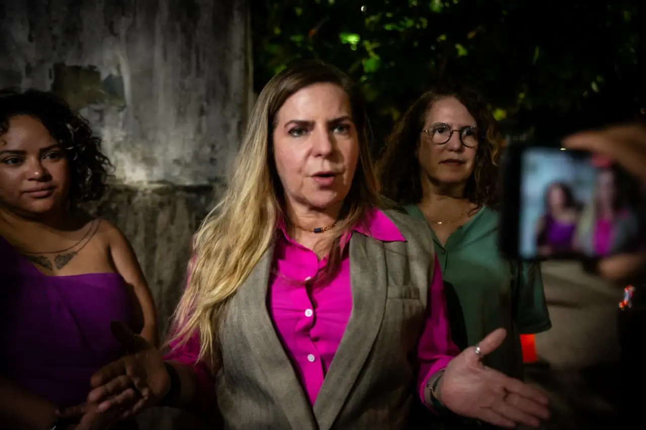 Imagem da notícia Indicada na chapa de Elmano, Luizianne diz que diferenças ficam no passado: 'O que me cabe é somar'