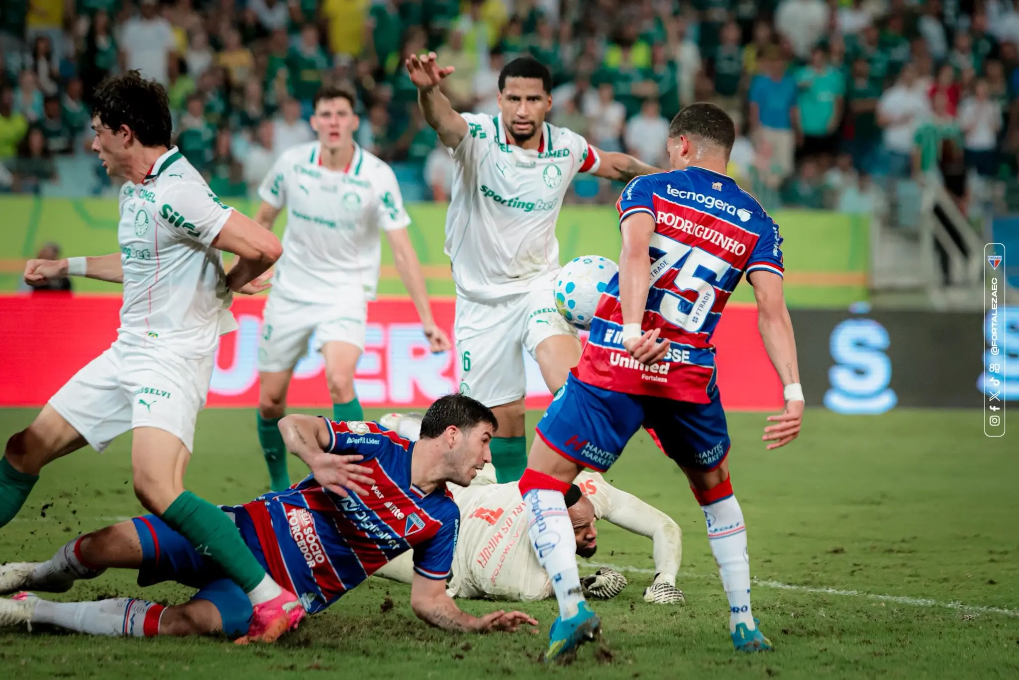 Imagem da notícia Fortaleza x Palmeiras pela Copa do Brasil: Acompanhe a transmissão da Verdinha e em Tempo Real