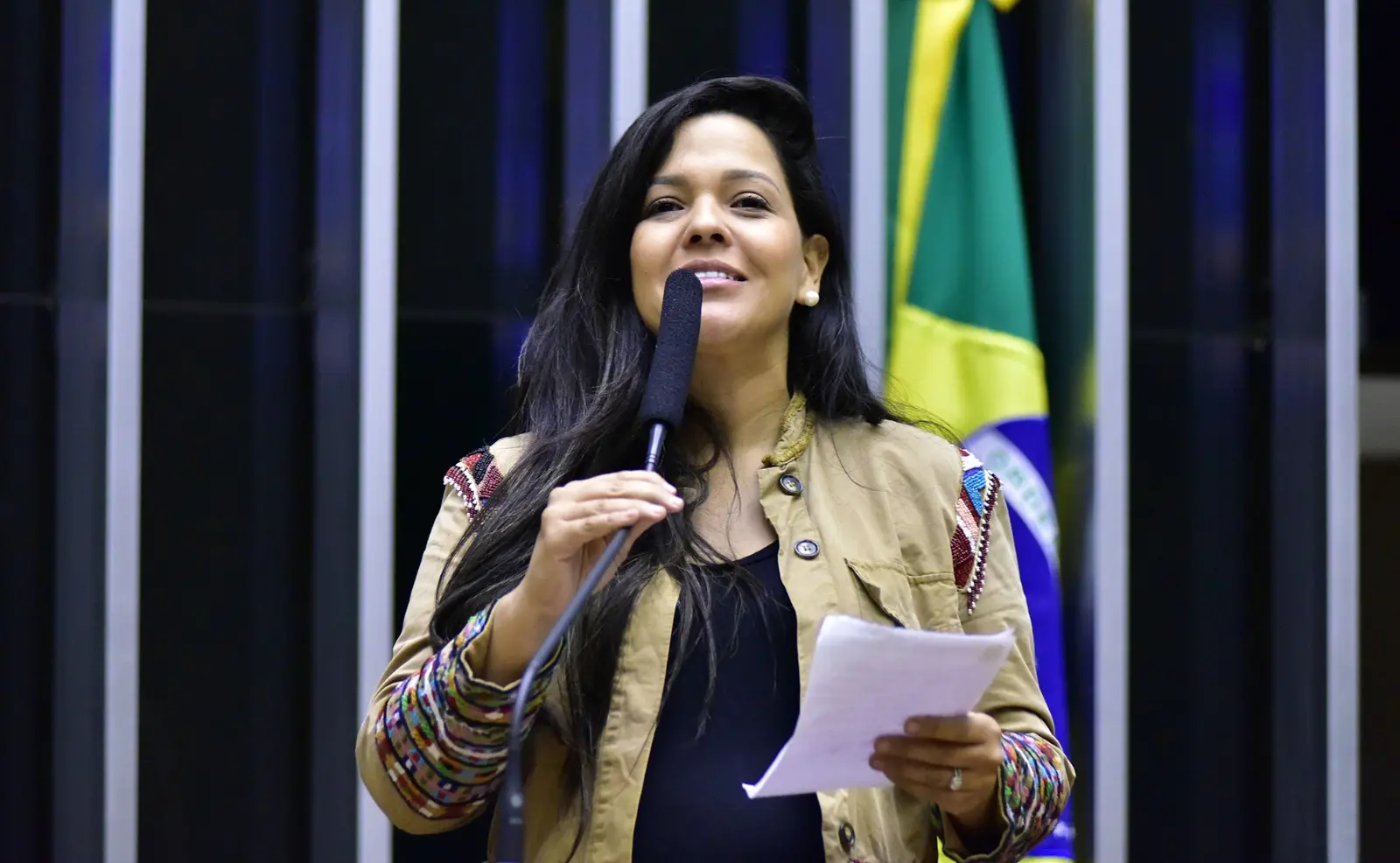 Imagem da notícia Priscila Costa renuncia ao mandato na Câmara de Fortaleza para assumir vaga como deputada federal