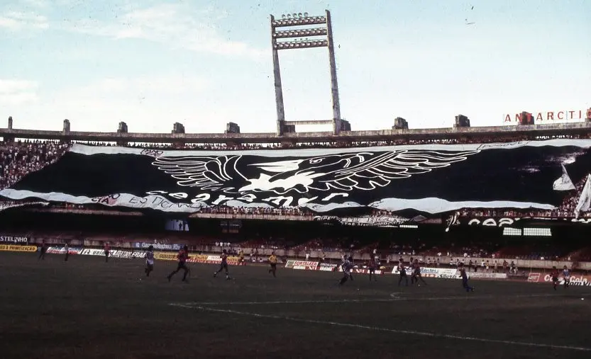 Imagem da notícia Baú do Jogada #8 - Quando o Ceará teve o maior bandeirão do mundo