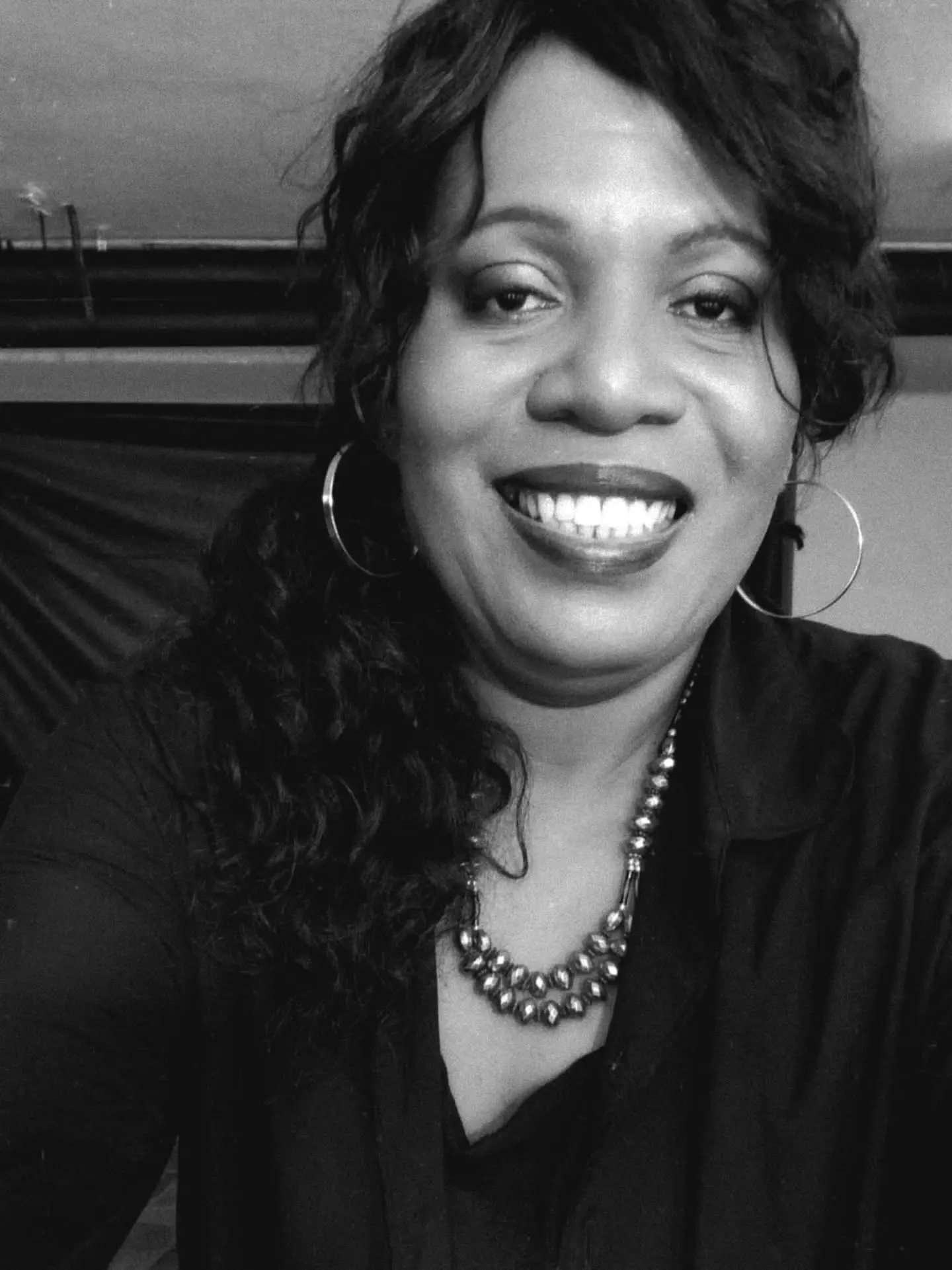 Imagem da notícia Morre atriz Clodd Dias, de 'As Five', aos 49 anos