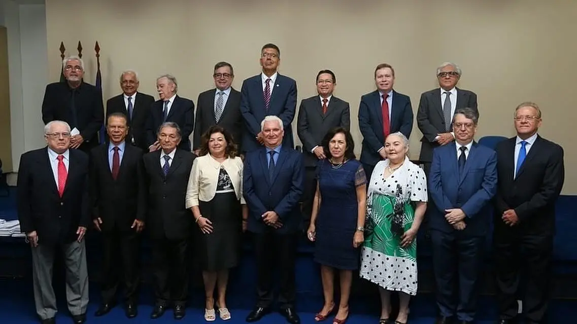 Academia Cearense de Economia.