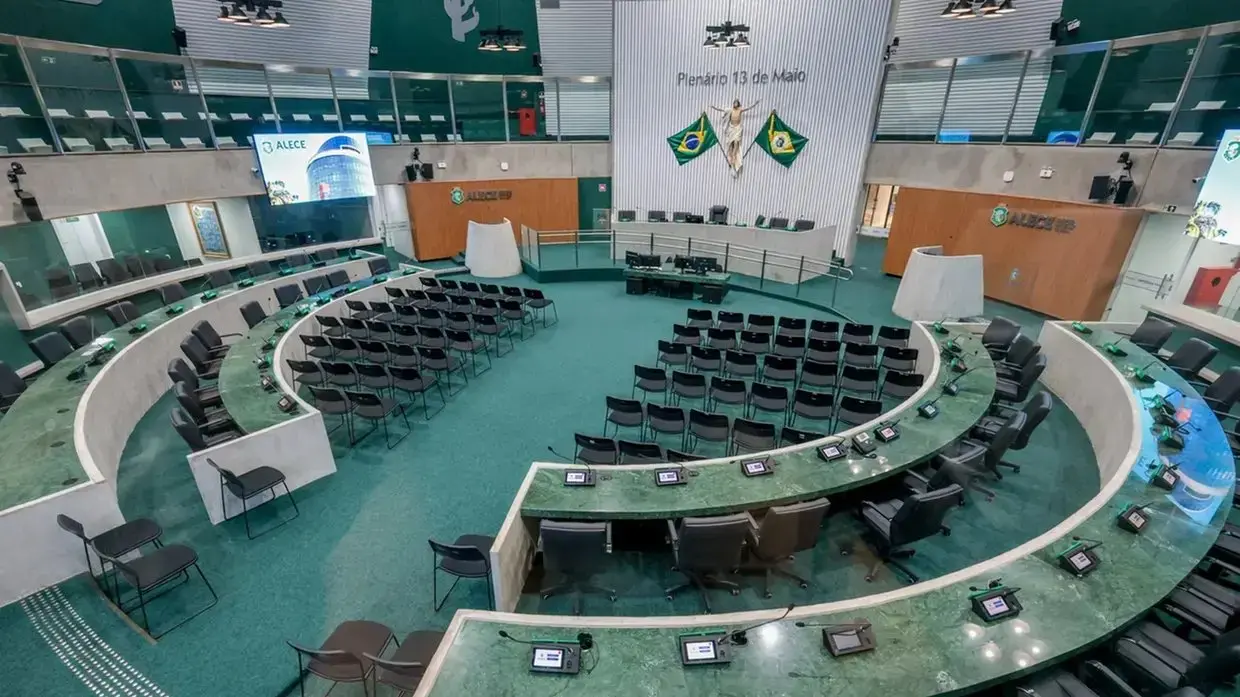 Imagem da notícia Justiça mantém prova do concurso da Alece para domingo (16), mas impõe medidas ao Idecan