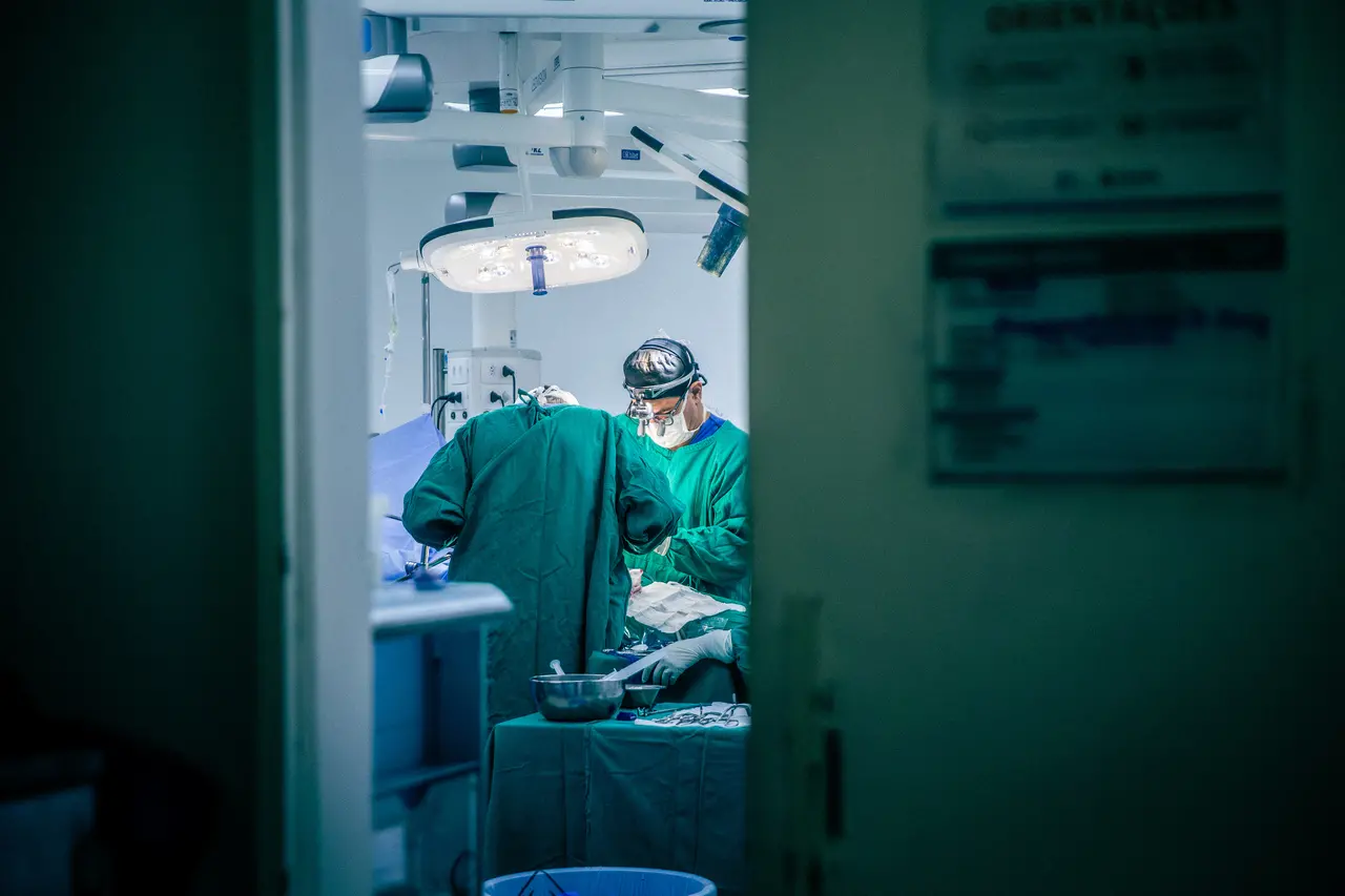 Imagem da notícia Bastidores de um transplante no CE revelam 37 horas de pressão e esperança para salvar vida