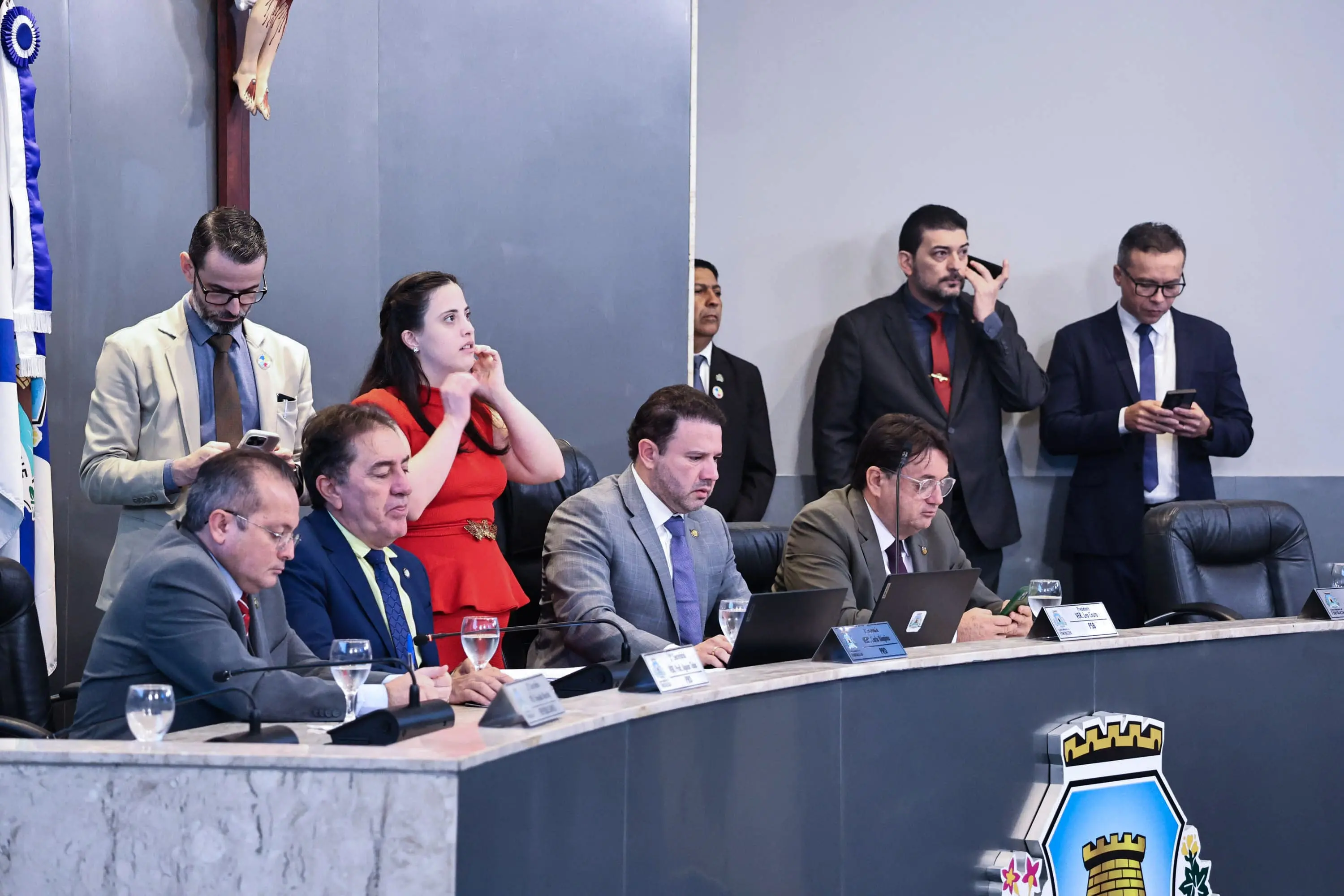 Foto da Mesa Diretora da Câmara de Fortaleza.