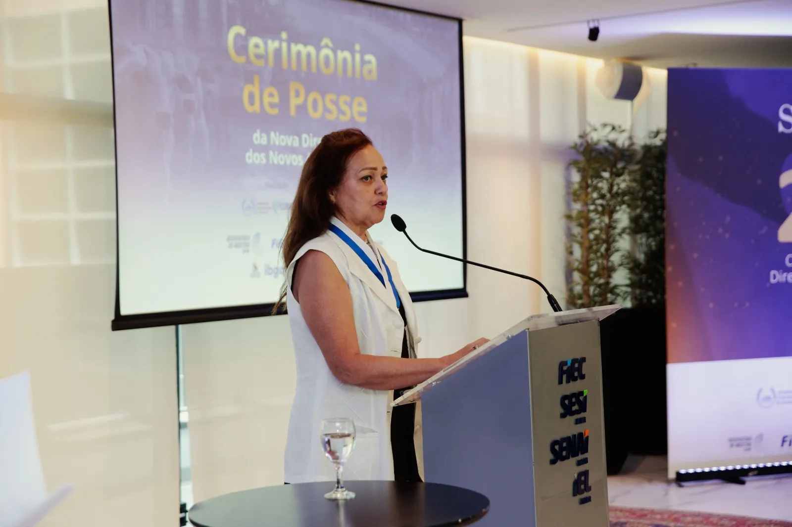 Economista Eveline Barbosa agora ocupa a cadeira que tem Yolanda Queiroz como patrona.