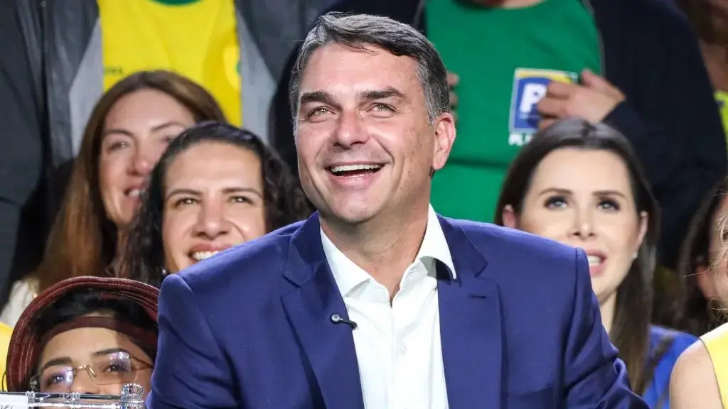 Imagem da notícia TSE nega que filiação de Flávio Bolsonaro ao Missão tenha sido ataque hacker