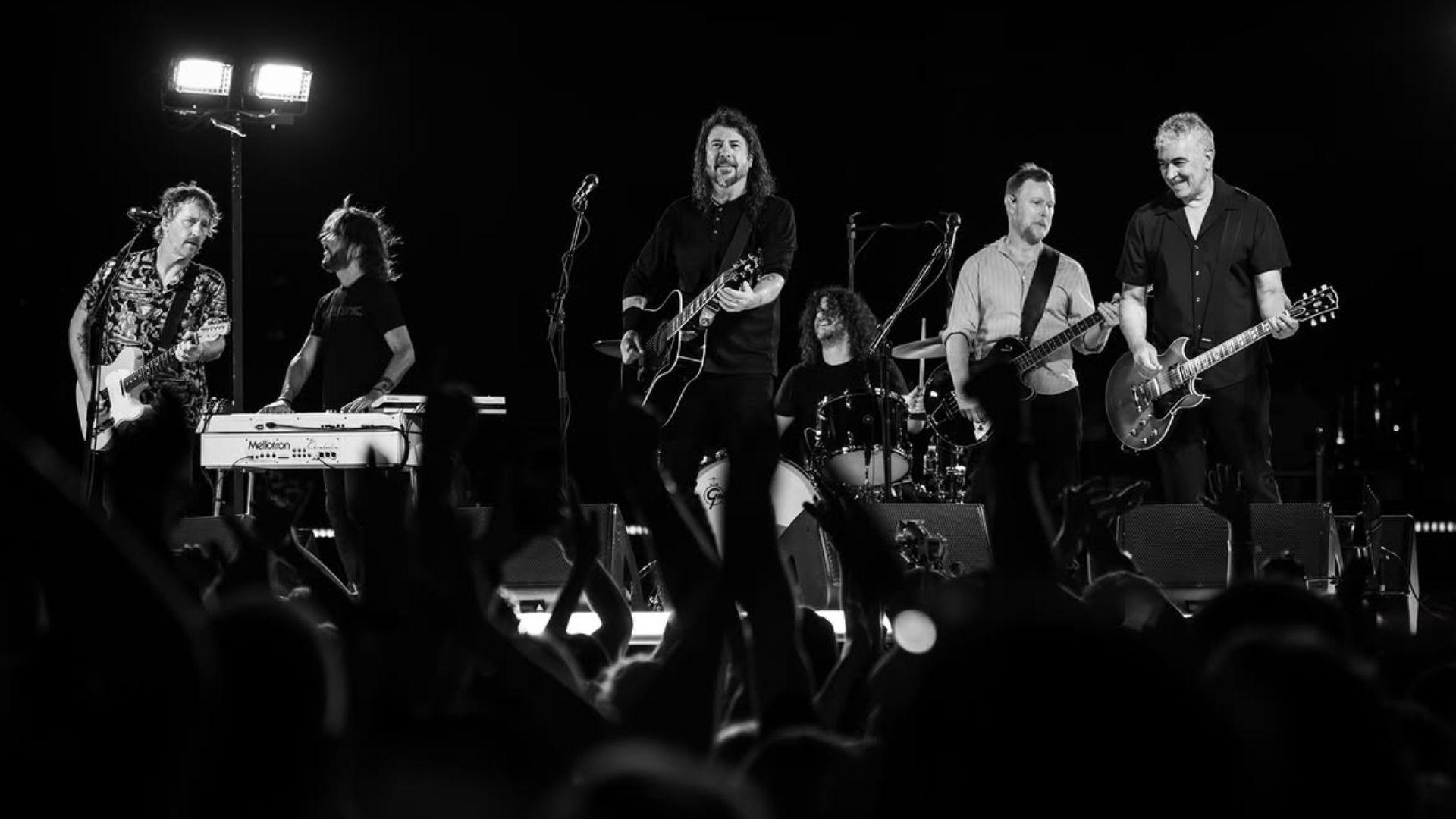 Imagem da notícia Foo Fighters anuncia show no Brasil em 2027; confira datas e locais
