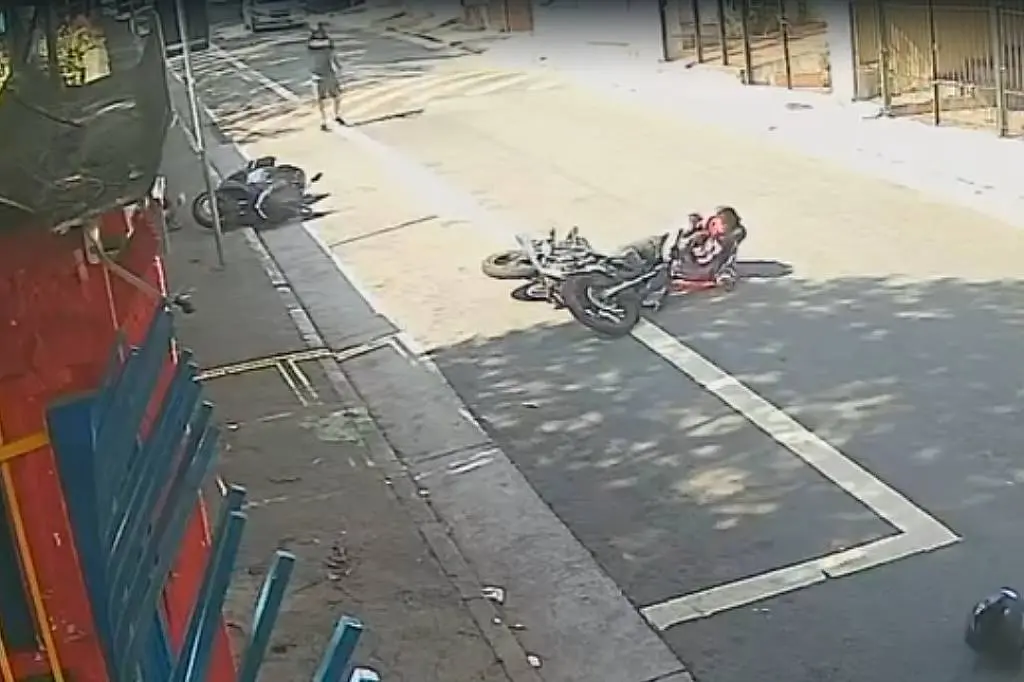 Imagem da notícia Criança de 10 anos, filho de um policial civil, morre após ser baleado em tentativa de assalto em SP