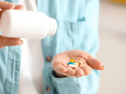 Imagem da notícia: Anvisa proíbe suplementos alimentares por irregularidades; veja quais