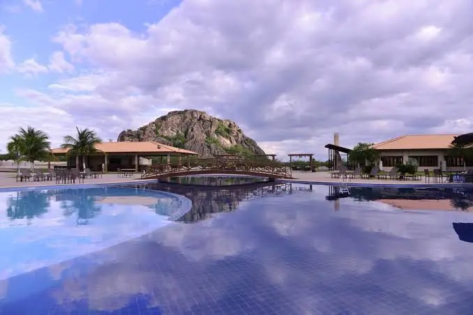 Imagem da notícia Hotel em Quixadá vai a leilão com lance inicial de R$ 17 milhões