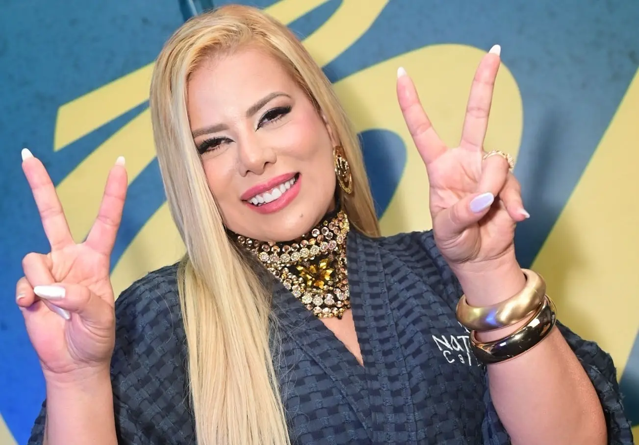 Cantora foi um dos nomes mais aplaudidos pelo público que foi conferir o DVD de 25 do Saia Rodada.