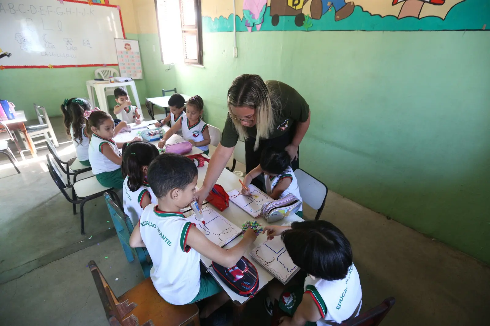 220 crianças são impactadas pelo trabalho da escola.
