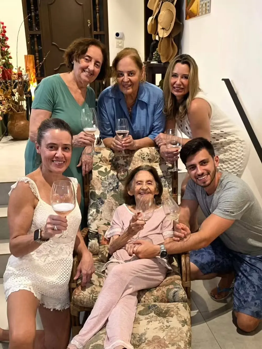Imagem da notícia Quem são os herdeiros da fortuna de Laura Cardoso? 