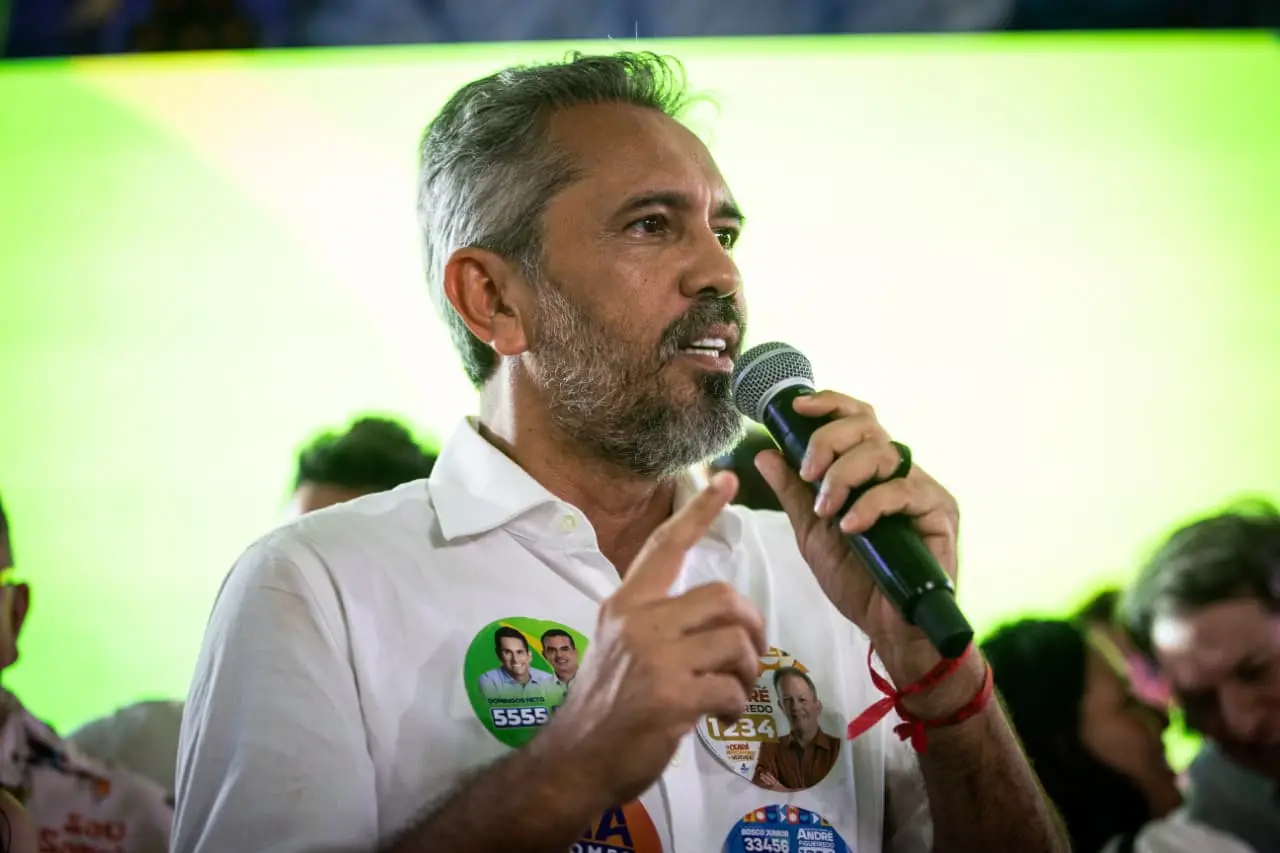 Imagem da notícia Elmano minimiza pesquisas eleitorais na pré-campanha: '60% do povo tá nem pensando em candidato'