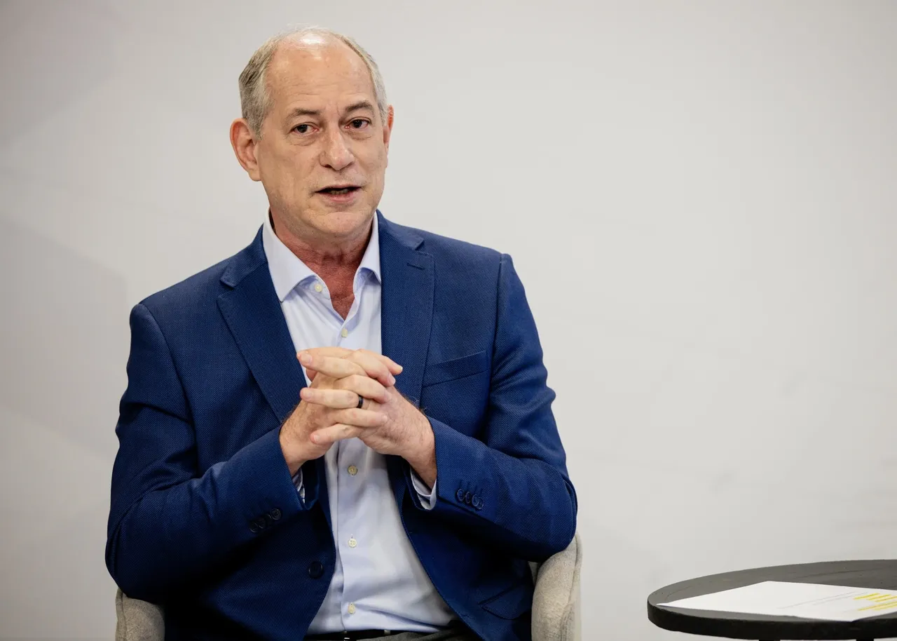 Candidato ao Governo do Ceará, Ciro Gomes concedeu entrevista durante a sabatina do PontoPoder nesta quarta-feira (19).