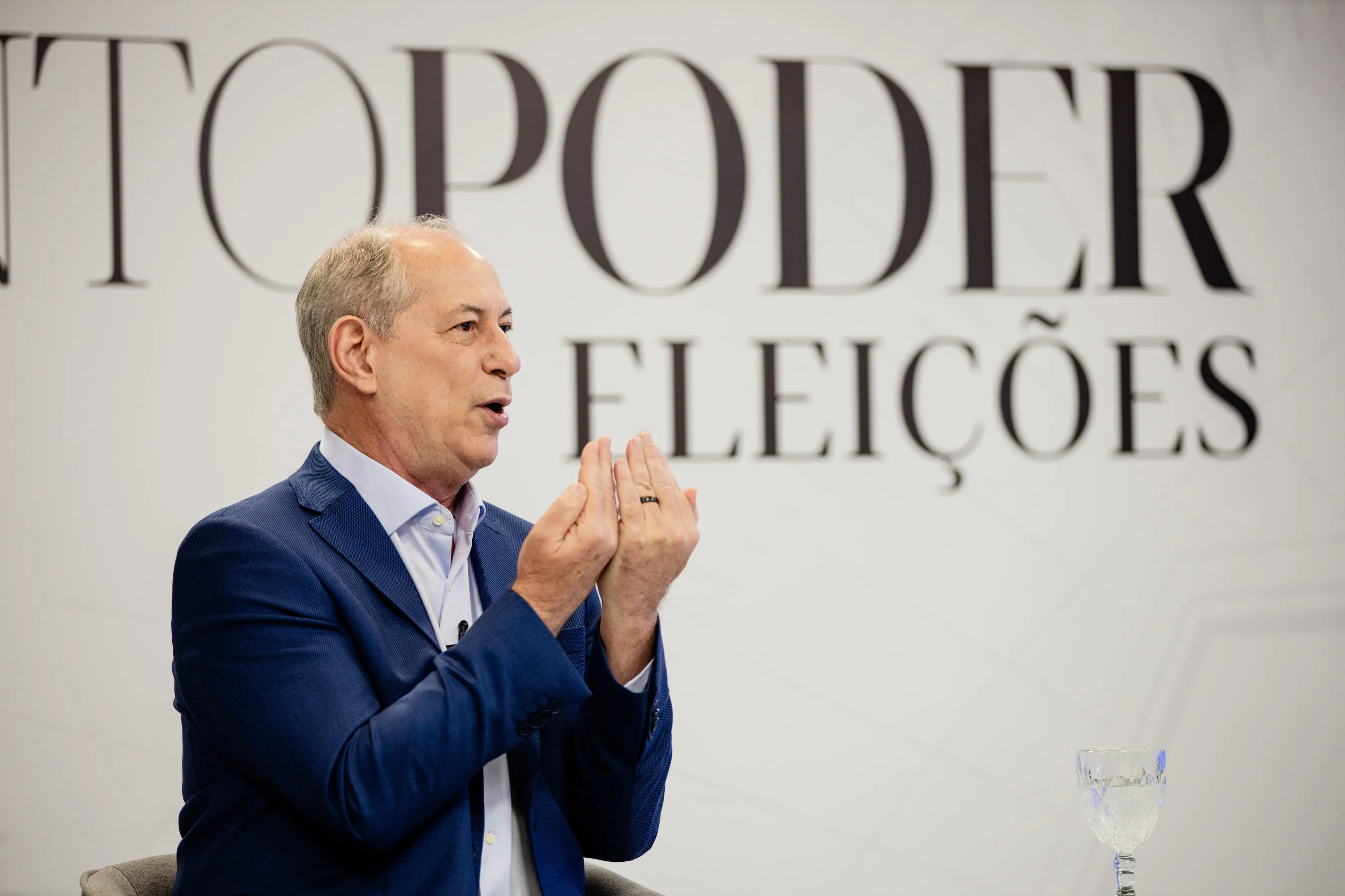 Candidato ao Governo do Ceará, Ciro Gomes concedeu entrevista durante a sabatina do PontoPoder nesta quarta-feira (19).