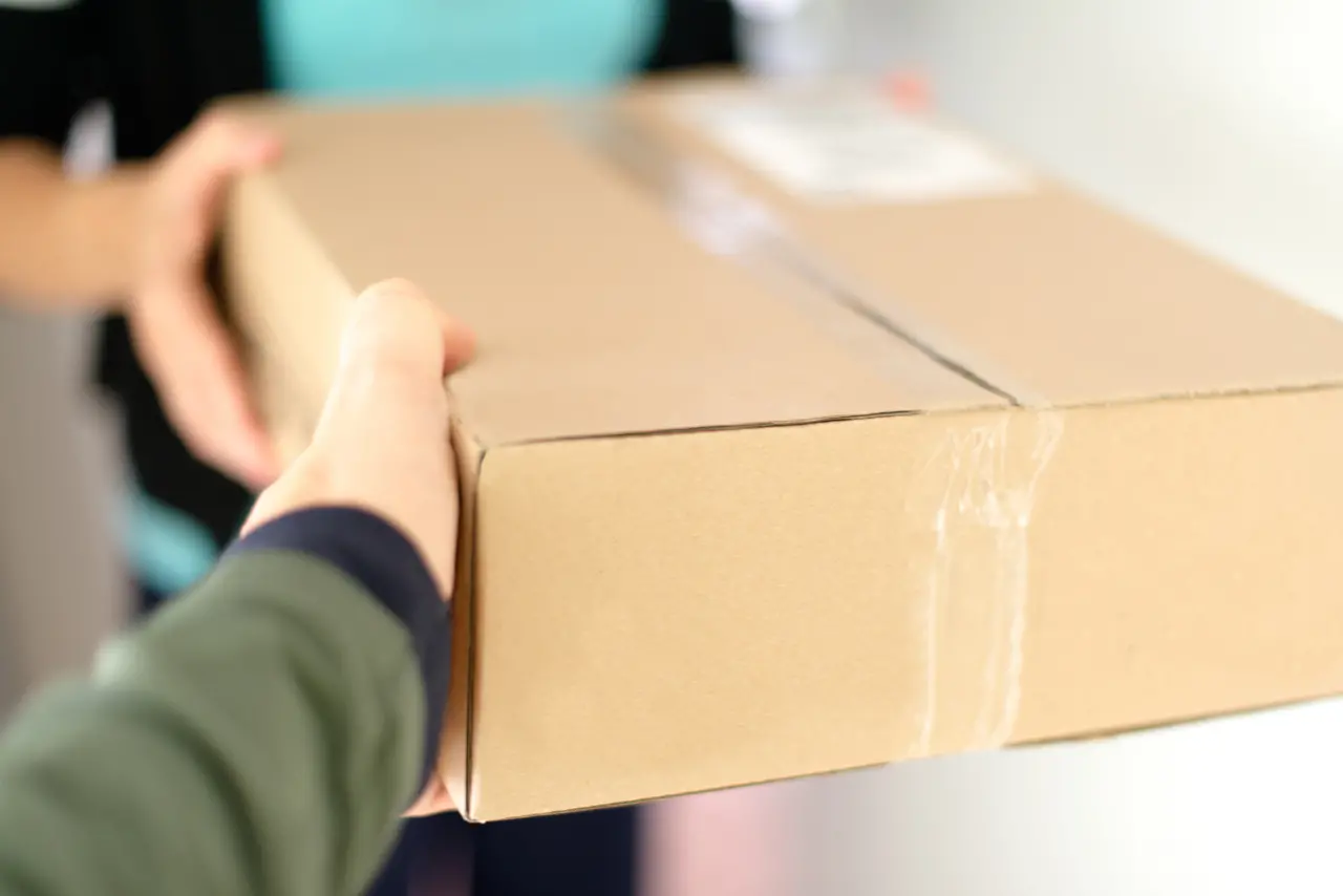 Imagem da notícia Vale a pena comprar no Paraguai com a nova entrega dos Correios no Ceará? Veja simulações 