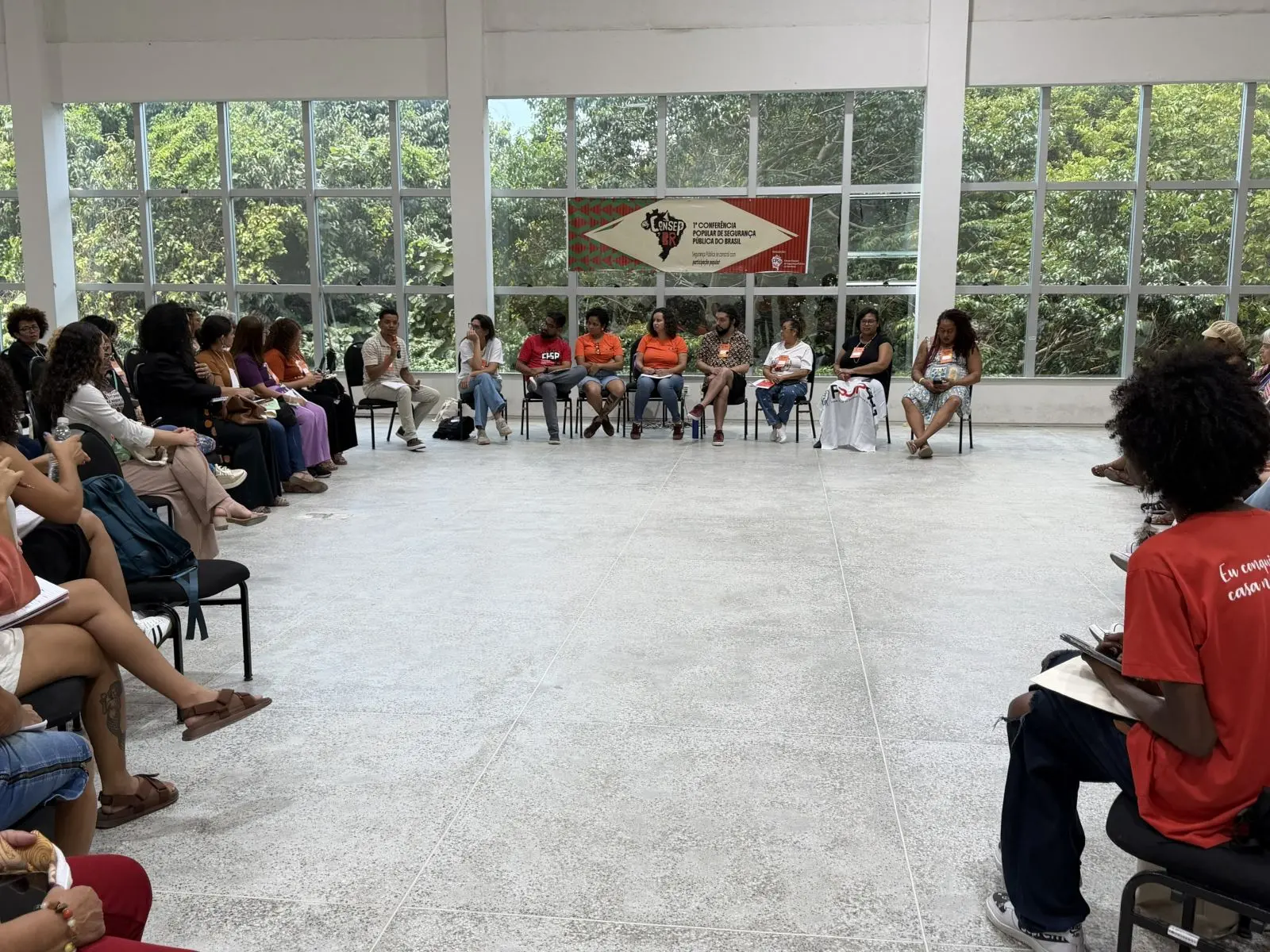 Imagem da notícia 'Pagamos pela morte dos nossos filhos': em conferência no CE, ativistas criticam letalidade policial