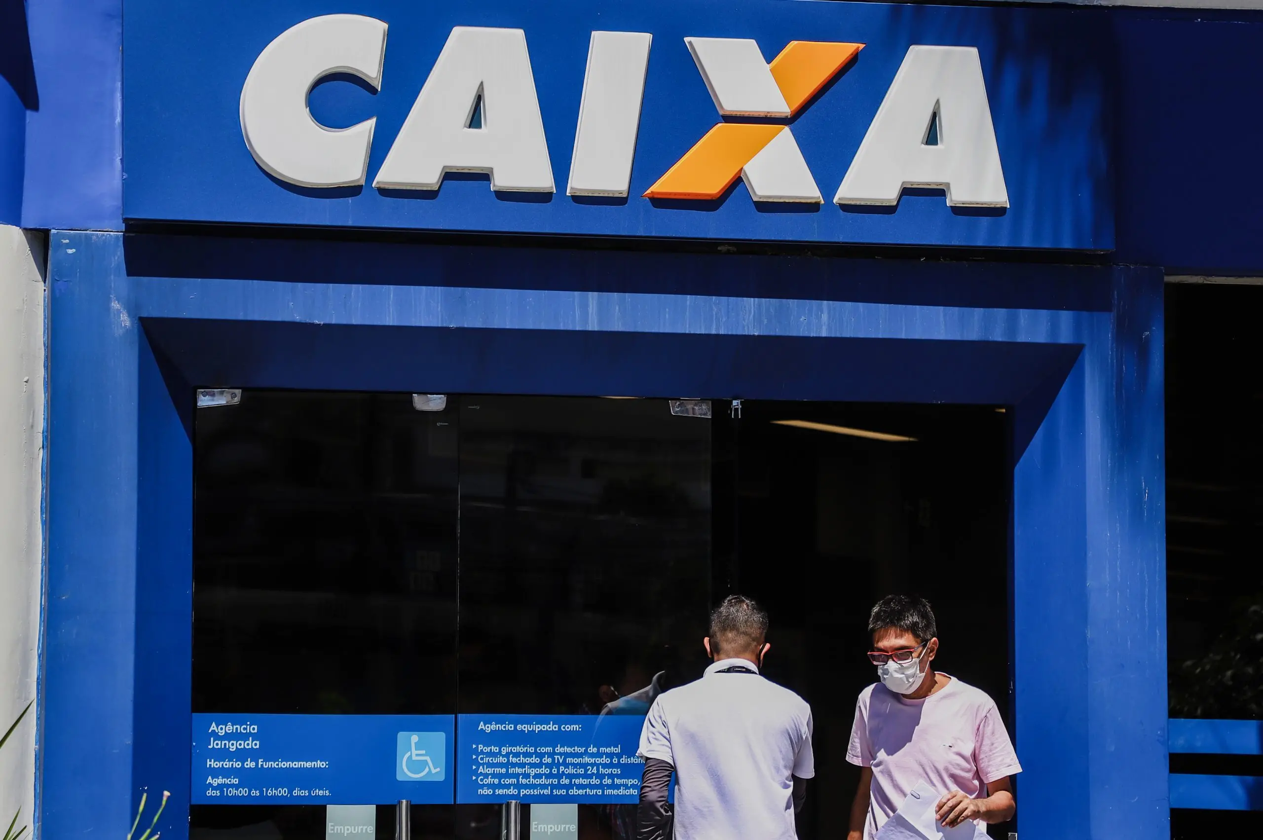 Imagem da notícia PF mira funcionário terceirizado da Caixa por furto de equipamento bancário no Ceará