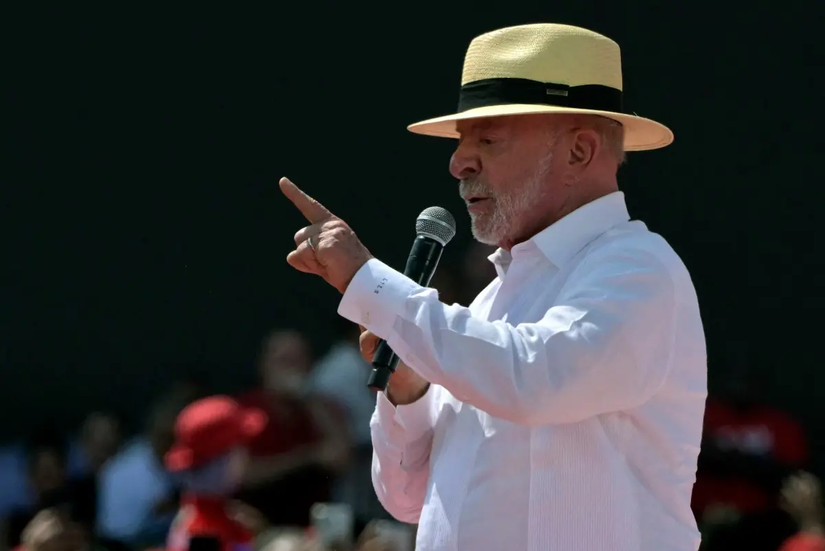 Imagem da notícia Lula conversa com Trump por telefone e pede mais negociações contra tarifaço