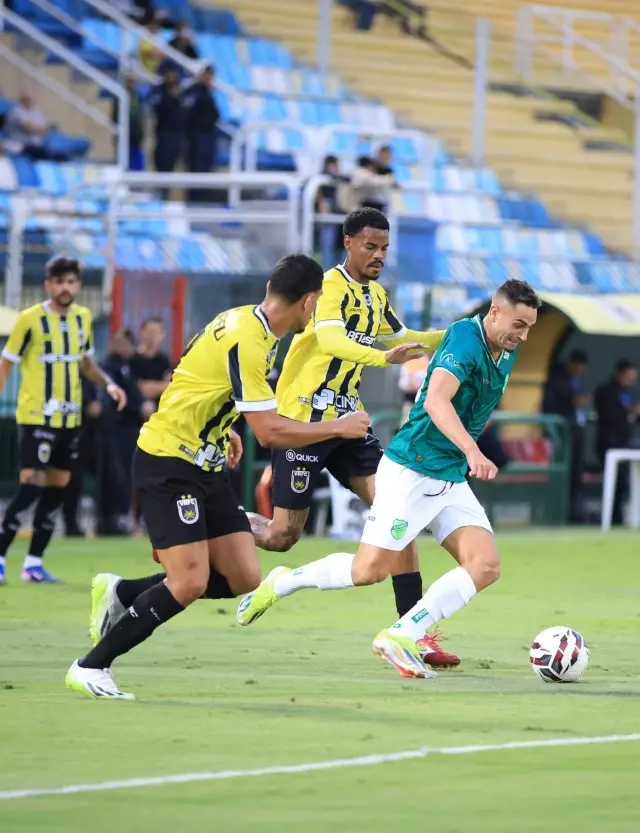Imagem da notícia Floresta vence Volta Redonda e entra no G8 da Série C