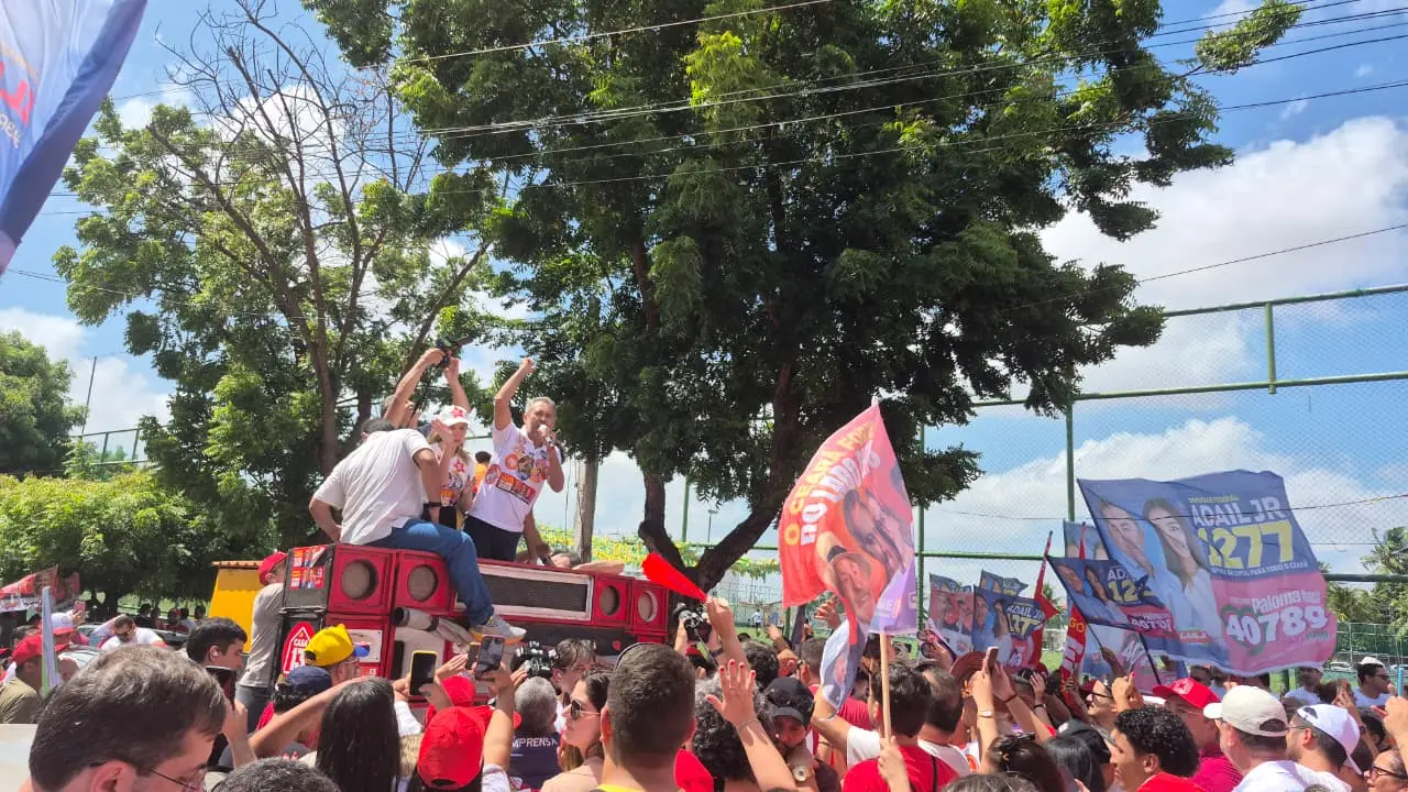 Imagem da notícia Elmano promete novas Casas da Mulher Cearense e aumento das Patrulhas Maria da Penha