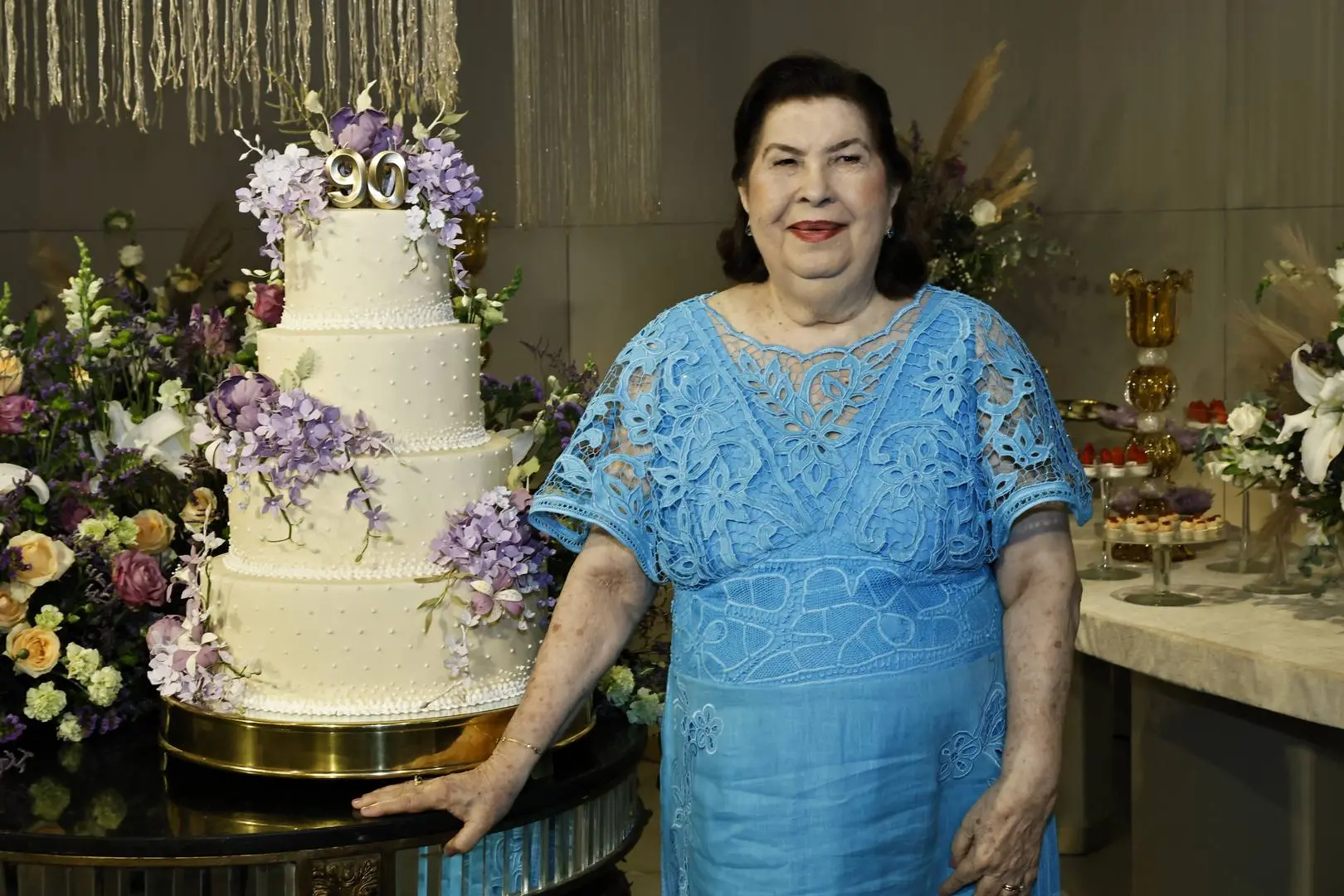 Imagem da notícia CAPTEI: D. Celina Fontenele celebra 90 anos com livro e noite de homenagens